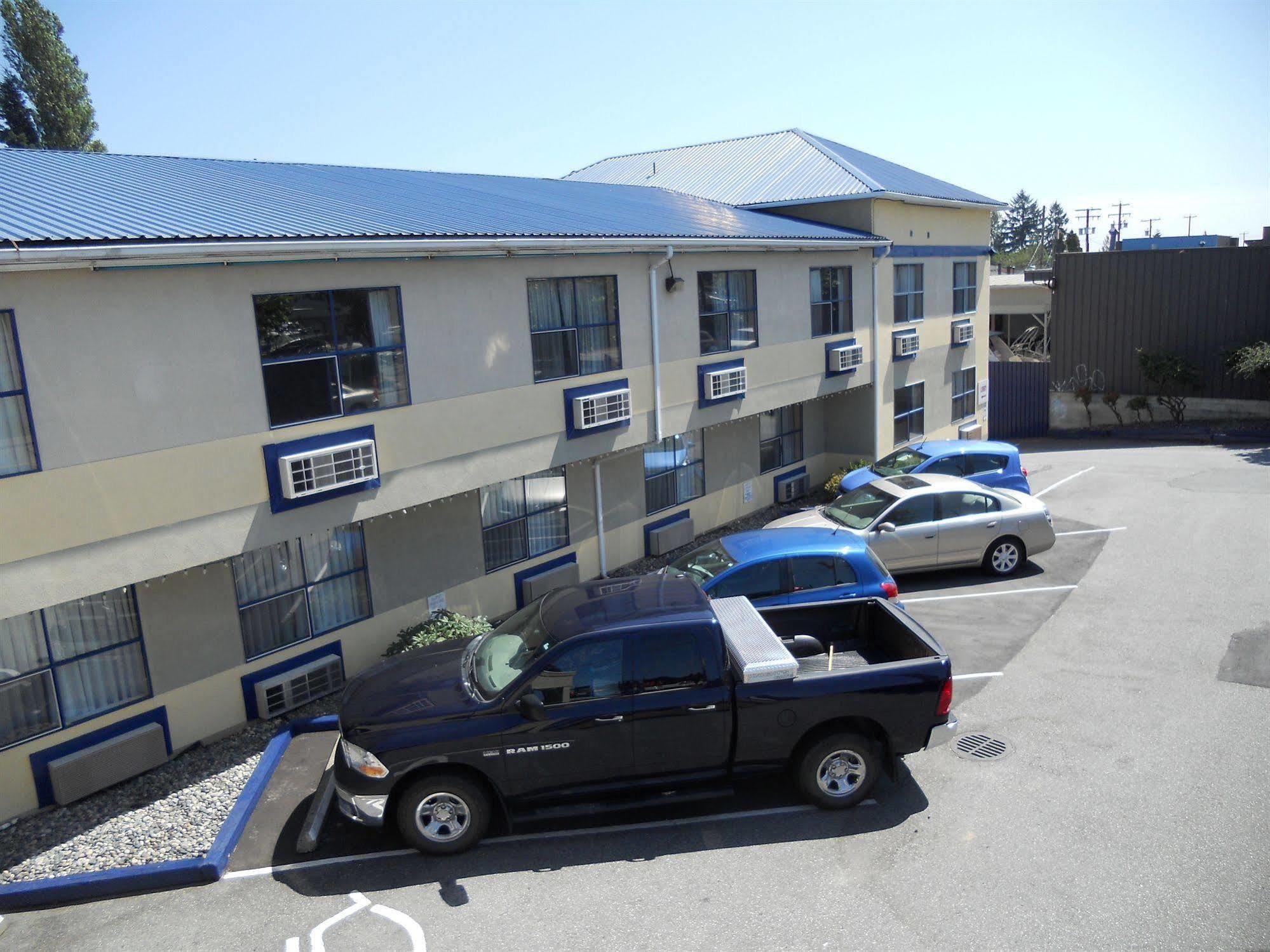 Happy Day Inn Burnaby Dış mekan fotoğraf